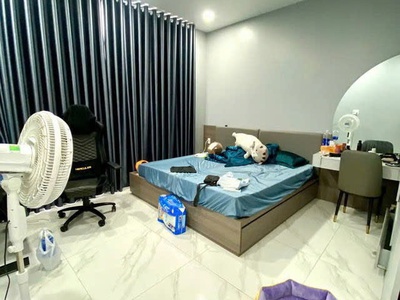 Giá mềm nhất quận 10 -  p.13  hòa hưng  12 tỷ - nhà mới 100 - ô tô ngủ trong nhà - 4 tầng btct - 4