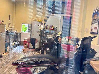 Giá mềm nhất quận tân bình :   p.9  tân trang 3.5 tỷ - nhà 3 tầng   hẻm xe hơi thông thoáng   p.9, 2