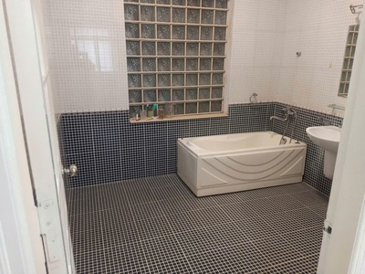 Cho thuê nhà nguyên căn 5 tầng  có thể thuê lẻ từng phòng  - phố giáp nhất, phường nhân chính, quận 3
