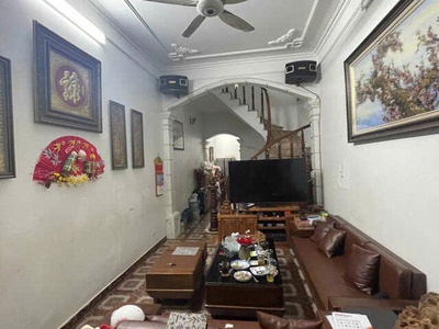 Bán nhà khu thượng thanh - long biên - 65m chỉ 5.6 tỷ - vị trí đẹp nhất phố- 300m ra tttm big c 1