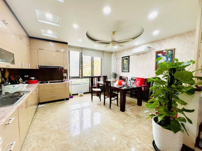 Nahf đẹp ngõ thông ô to vào nhà bồ đề 106m2,x  5 tầng, mặt tiền 4m,30 tỷ long biên. 1