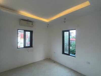 Thượng thanh-nhà cực gần phố-vf3 đỗ cửa thượng thanh 36m2,x  4 tầng,mặt tiền 3.5m, 5.7 tỷ long biên. 4
