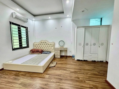 Bán nhà ngõ 1194 đường láng nhà đẹp dt 38m2 5 tầng mt 4.5m giá 9.6 tỷ 1
