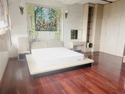 Cho thuê nhà 5 tầng mặt đường Phạm Văn Đồng, ph Thanh Bình, TP HD, 102m2, mt 6m, KD tốt 3