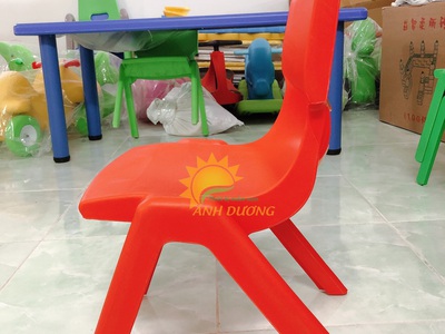 Ghế nhựa đúc mầm non nhập khẩu chất lượng cao 5