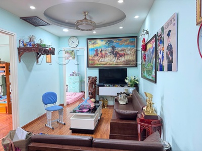 Bán gấp căn hộ tầng trung view văn quán, 2pn 2wc, nhà đẹp, SDU trần phú, hà đông 0