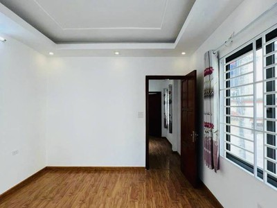 Gần HXH Thích Quảng Đức P5 Phú Nhuận 4 tầng kết cấu 30m2 chỉ còn hơn 4 tỷ 3