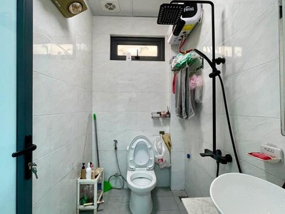 Gần HXH Thích Quảng Đức P5 Phú Nhuận 4 tầng kết cấu 30m2 chỉ còn hơn 4 tỷ 4