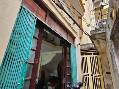 BÁN NHÀ 2.6 TỶ Phương Mai Khu VIP Đống Đa Ngay Sau Viện BẠCH MAI, Ô TÔ Gần Cửa 4 TẦNG 18.4M2 5