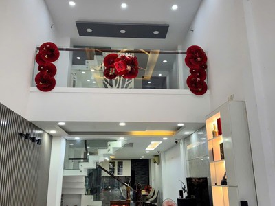 Ty   tt quận 5,7 pn cao cấp,nhà mới 5 lầu,68m,hxh gần mặt tiền an bình, vào ở ngay. 0