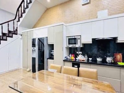 Bán nhà quán thánh 110m 4 tàng mặt tiền 5.4m 3 thoáng gàn hồ giá 36 tỷ 0336212066 1