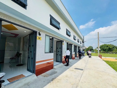 Nhà hoàn thiện dọn vào ở ngay- giá chỉ : 695 triệu/ căn-tại long an 1