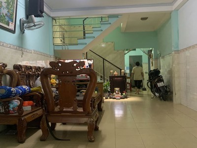 Nhà mới 3tầng cách mặt tiền 15m hẻm thẳng xe hơi sổ vuông 83m2 gía 6,5 tỷ thương lượng 4