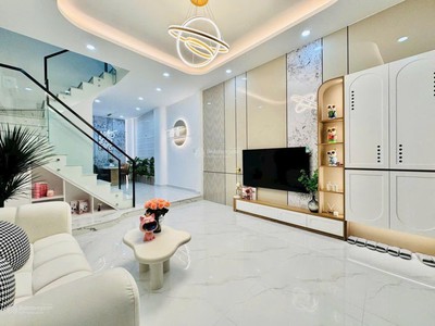 Bán nhà đường sư vạn hạnh, q.10, 80m , 3 tầng, 4pn, 9,x tỷ 2