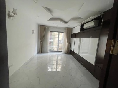 Trung tâm hai bà trưng - nhà mới - lô góc - ngõ thông - vừa ở vừa kinh doanh giá chỉ: 6.2 tỷ - 0