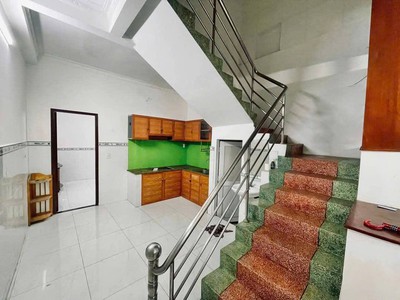 Nhà hẻm 3m chuẩn sát mặt tiền - p11 gv sát ngay khu vip cityland. 3