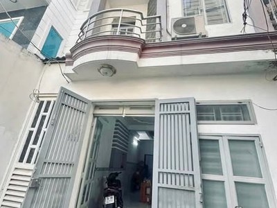 Nhà hẻm 3m chuẩn sát mặt tiền - p11 gv sát ngay khu vip cityland. 0