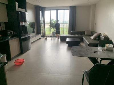 Ngọc thụy 15 tỷ 60m mặt tiền 5m thang máy,vỉa hè ô tô,view công viên,long biên 2