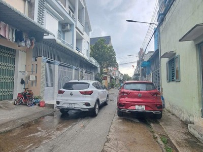 Bán nhà trệt lầu dĩ an,đường 2 xe hơi,gần svđ dĩ an,giá đầu tư 2