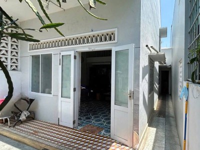 Bán đất tặng nhà cấp 4 hẻm oto phước hải, nha trang 1