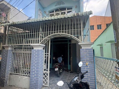 Quận 7   siếu hót với 2 tỷ xíu có 100m2 nhà đất full cư, ngay 10m mặt tiền đường huỳnh tấn phát 0