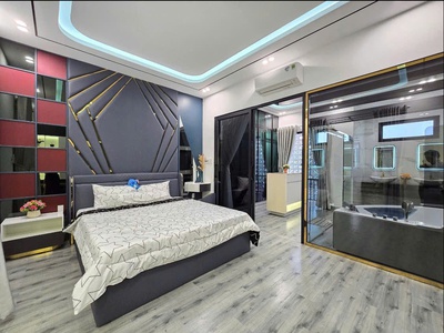 - biển mỹ khê, bán đất tặng nhà 5 tầng, đường lâm hoành, hiện đang có 18 phòng cho thuê thu nhập 4