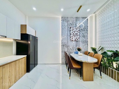Bán nhà đường sư vạn hạnh, q.10, 80m , 3 tầng, 4pn, 9,x tỷ 3
