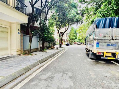 Hiếm có  bán đất ngô gia tự, long biên, 75m , đường 7m, giá chỉ nhỉnh 11 tỷ 1