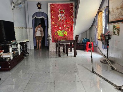 Quận 7   siếu hót với 2 tỷ xíu có 100m2 nhà đất full cư, ngay 10m mặt tiền đường huỳnh tấn phát 4