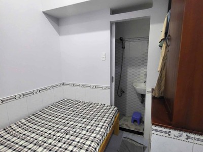 Bán nhà mới 3 tầng full nội thất, hẻm 4.5m, gần kha vạn cân - giá chỉ 2.6 tỷ  linh đông  shr 0
