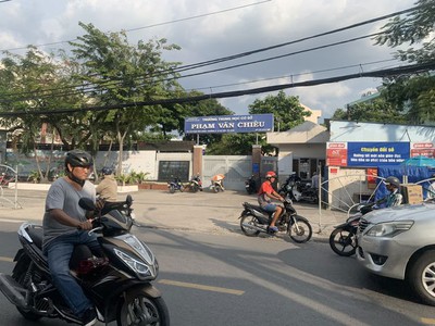 Nhà mới 3tầng cách mặt tiền 15m hẻm thẳng xe hơi sổ vuông 83m2 gía 6,5 tỷ thương lượng 1