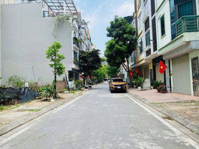 Hiếm có  bán đất ngô gia tự, long biên, 75m , đường 7m, giá chỉ nhỉnh 11 tỷ 0