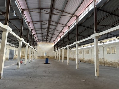 Cho thuê nhà kho 980M2 tròn KCN Liên Chiểu, sẵn điện 3 pha, giá 46 triệu 0