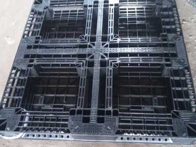 Xả kho pallet nhựa giá cực hấp dẫn- số lượng có hạn 7