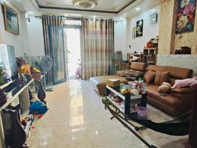 Bán nhà  4 tầng  mặt tiền bùi minh trực, quận 8 - ngang 4.5m - chủ tặng nội thất -  chỉ nhỉnh 9 tỷ 2