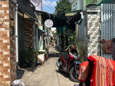 Bán nhà 1 trệt 1 lầu,nguyễn duy trinh,bình trưng tây,thủ đức,giá chỉ 5,8 tỷ lh 0906227839 mrs vân. 0