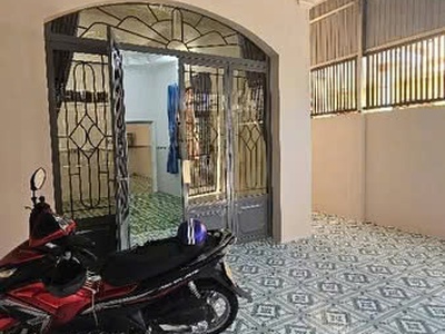 Nhà cấp 4 hxh  5.8m x 17m   chỉ 6 ty 1