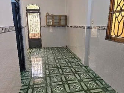 Nhà cấp 4 hxh  5.8m x 17m   chỉ 6 ty 2