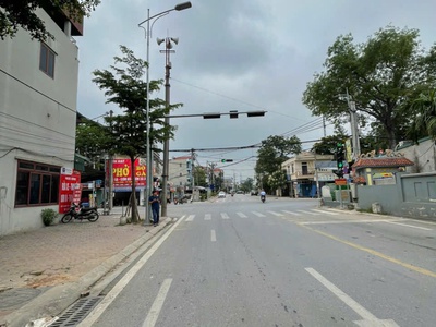 Quanh 2 tỷ làn 2 ql6 tại tiên phương - giáp thị trấn chúc sơn  - diện tích: 60m 4
