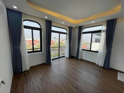 Bán gấp trong tuần   nhà 5 tầng lô góc ngọc thụy   36.8m    6.79tỷ   gần đường 40m   kđt khai sơn 1