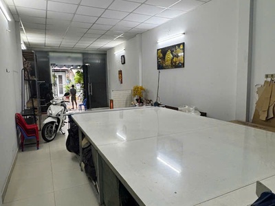 Nhà vị trí  đẹp kế mặt tiền  thoại ngọc hầu - ngang 4m x dài 18m - hẻm 8m - chỉ 9.2 tỷ - gần ubnd 3