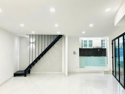 Tin thật,bán gấp nhà mới dt 11x4,4m,sổ hồng riêng, tại p5,bình thạnh 2