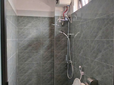 Bán nhà 3 tầng - Gần chợ Đông Lãm - Có sân cổng - ô tô đỗ cửa 3