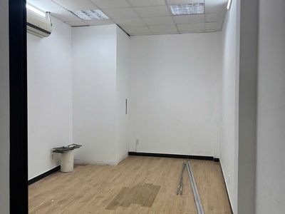 Chính chủ cho thuê mặt tiền kinh doanh thoáng mát, ngay gần sân bay - Phường 2, Quận Tân Bình. 2