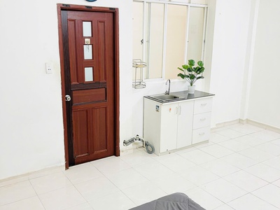 Chính chủ cho thuê CHDV đường Sầm Sơn P.4 Tân Bình 30m2 có cửa sổ chỉ 4 triệu 300k. 4