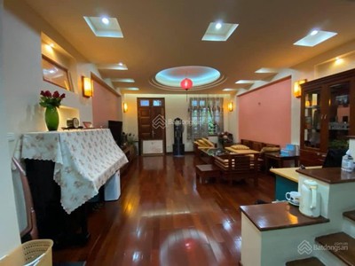 Chính Chủ cần bán nhà phân lô phố Trung Kính,Hạ Yên Quyết dt 67 m2 x 5 t đường 6 m 23 tỷ 3