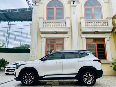 Bán xe Kia Seltos 2024 1.6 Luxury, màu trắng. 1