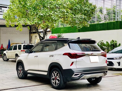 Bán xe Kia Seltos 2024 1.6 Luxury, màu trắng. 2