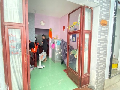 Bán nhà lũy bán bích, tân phú, sát đầm sen, 2 tầng, chỉ hơn 1 tỷ 1