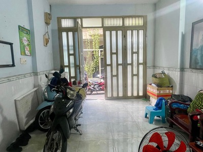Bán nhà hxh gần lê văn quới, giáp tân phú, 32m2 - 4x8 - 3 tầng, chỉ hơn 3 tỷ 2